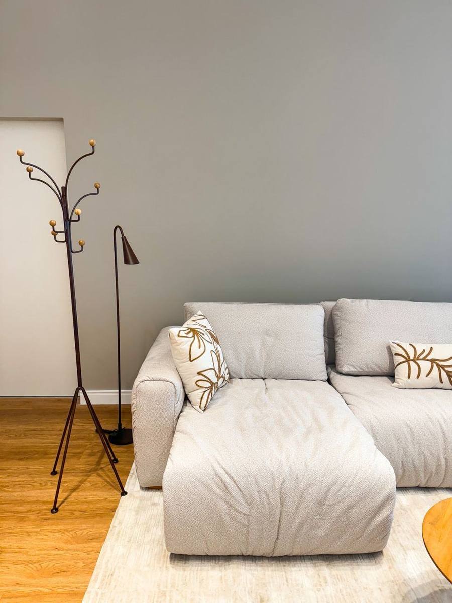 Chaise e decoração do showroom